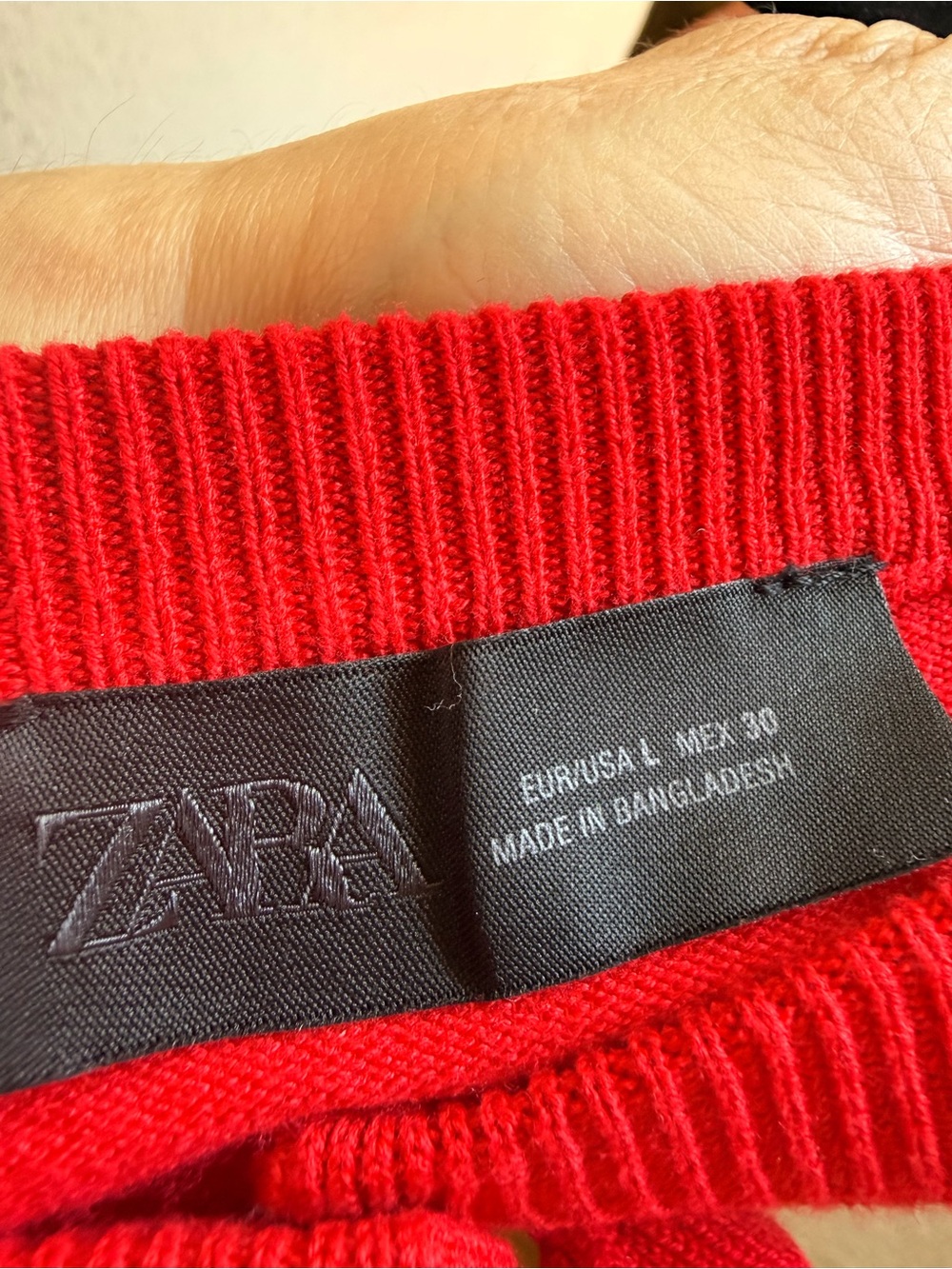 Zara Red Ruffle-Front Button Knit Cardigan - Picture 3 of 3